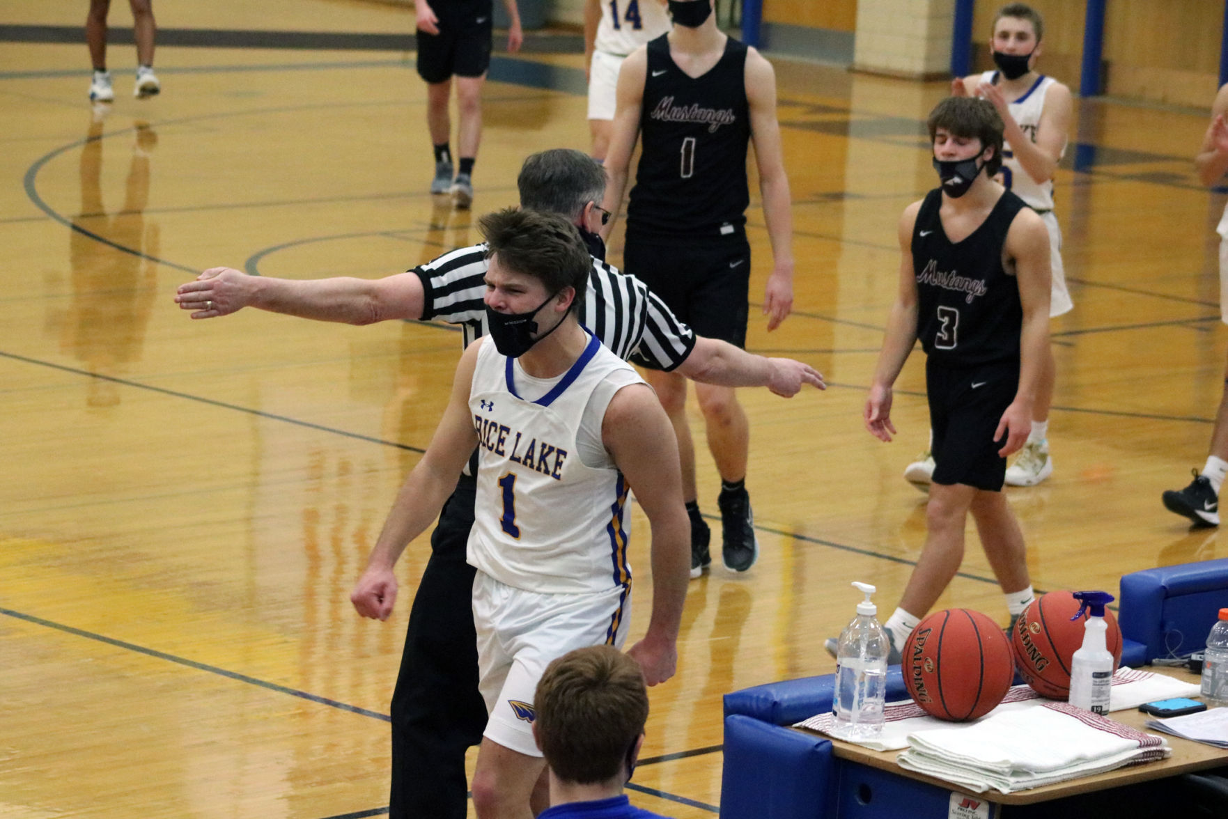 Rice Lake boys basketball vs. Menomonie 1-22-21